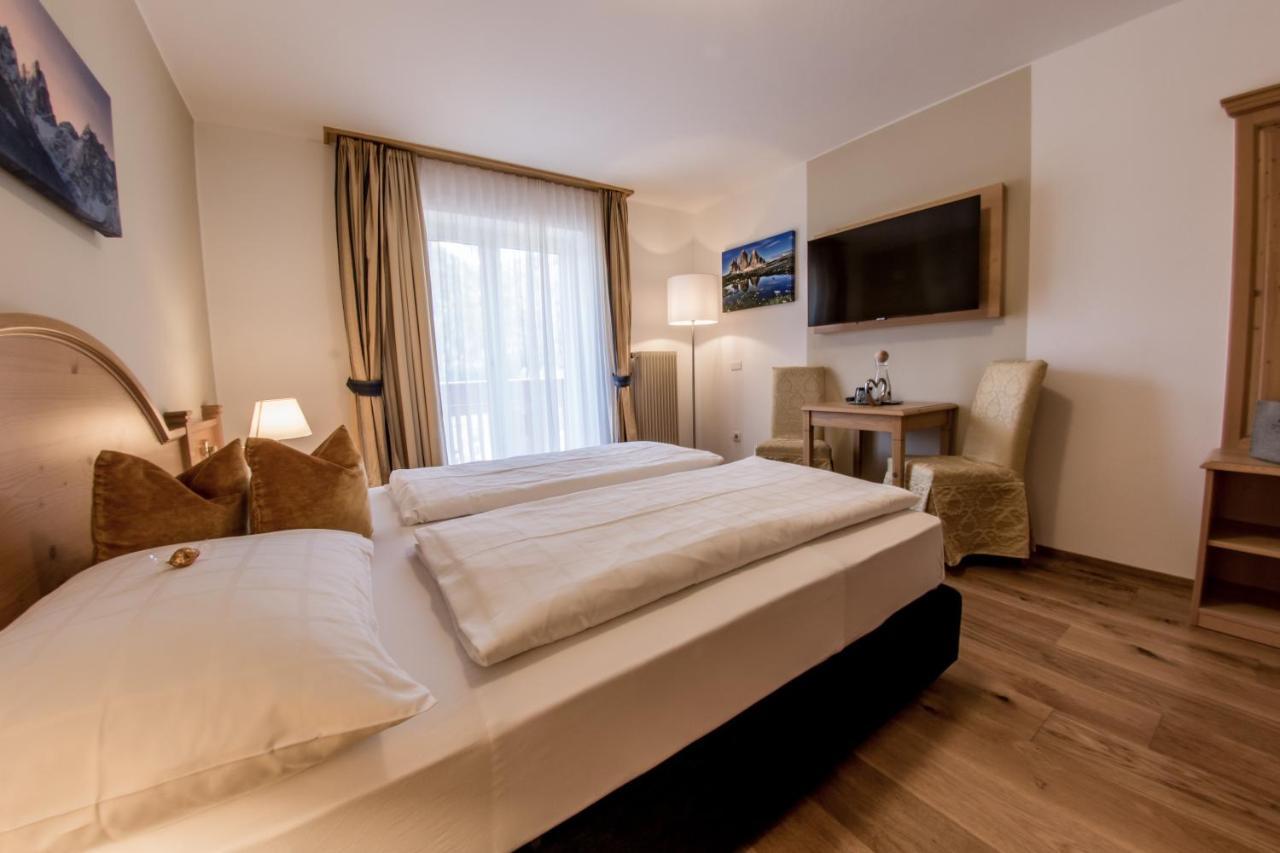 Hotel Gruber Sexten Bagian luar foto