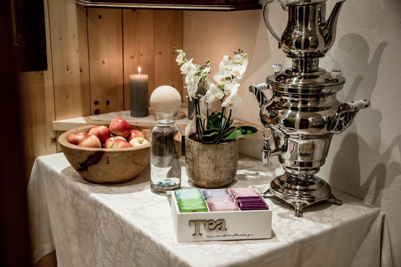 Hotel Gruber Sexten Bagian luar foto