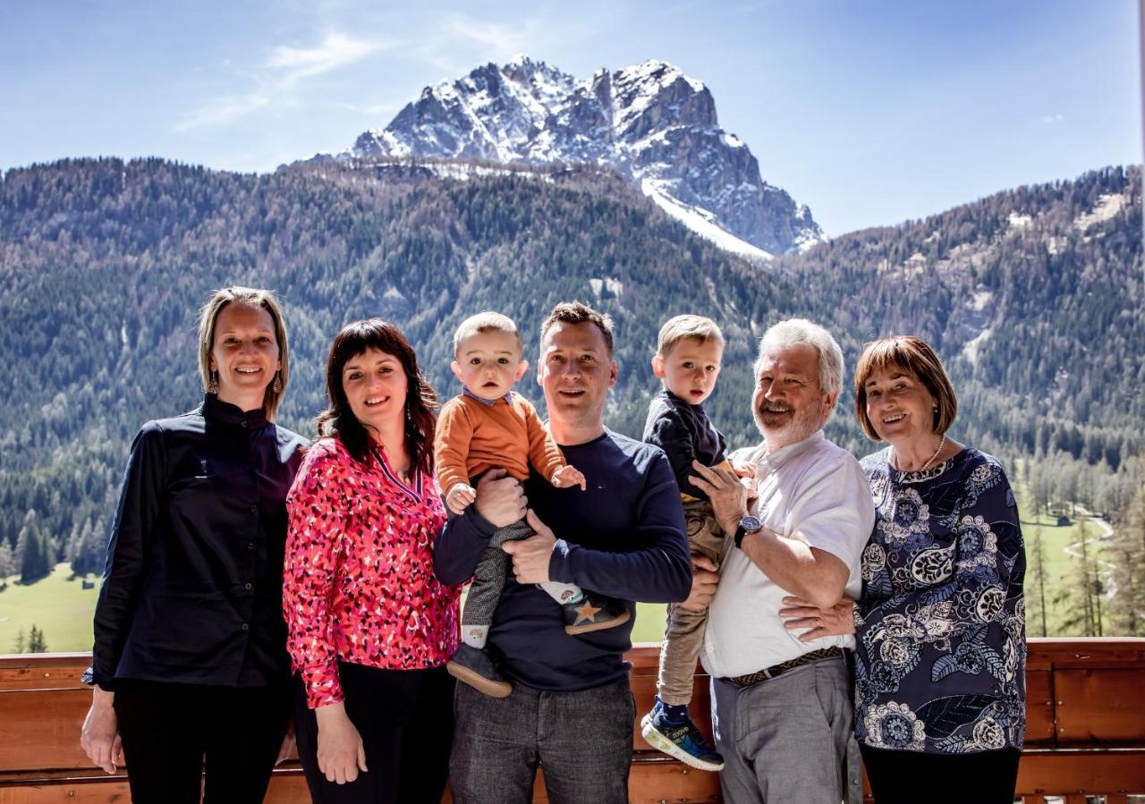 Hotel Gruber Sexten Bagian luar foto