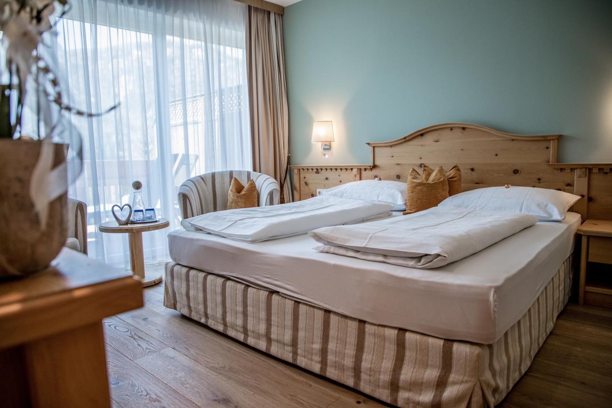 Hotel Gruber Sexten Ruang foto