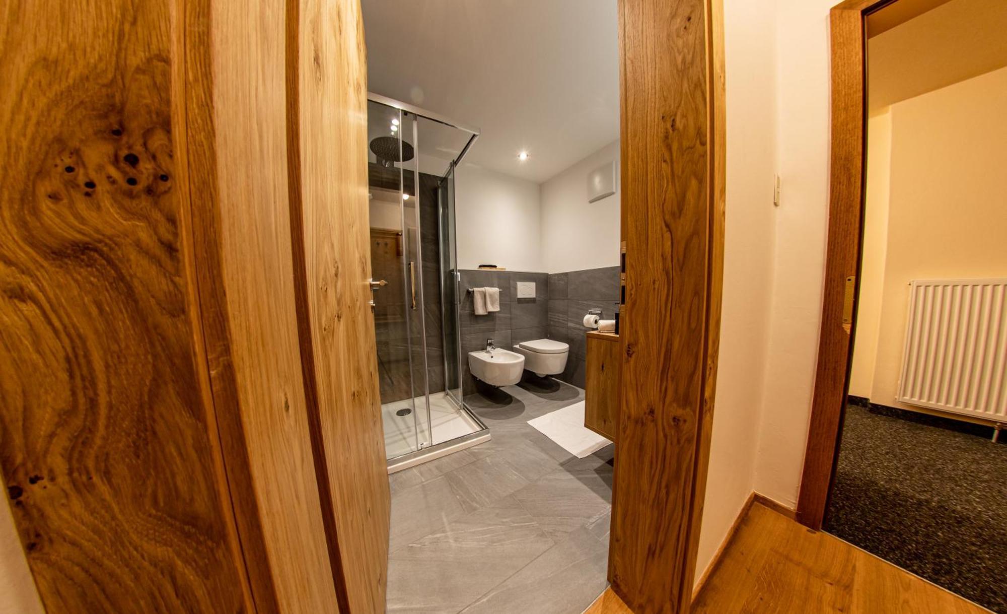 Hotel Gruber Sexten Bagian luar foto