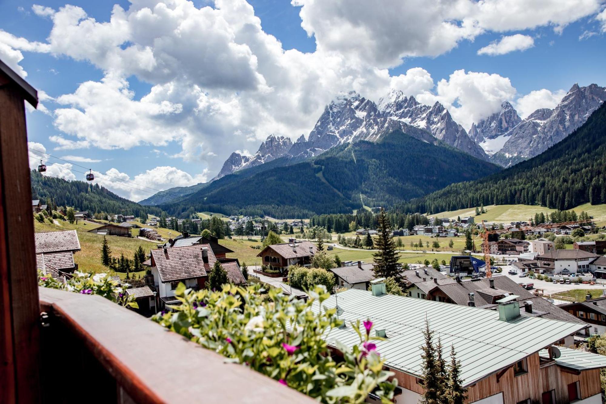 Hotel Gruber Sexten Bagian luar foto