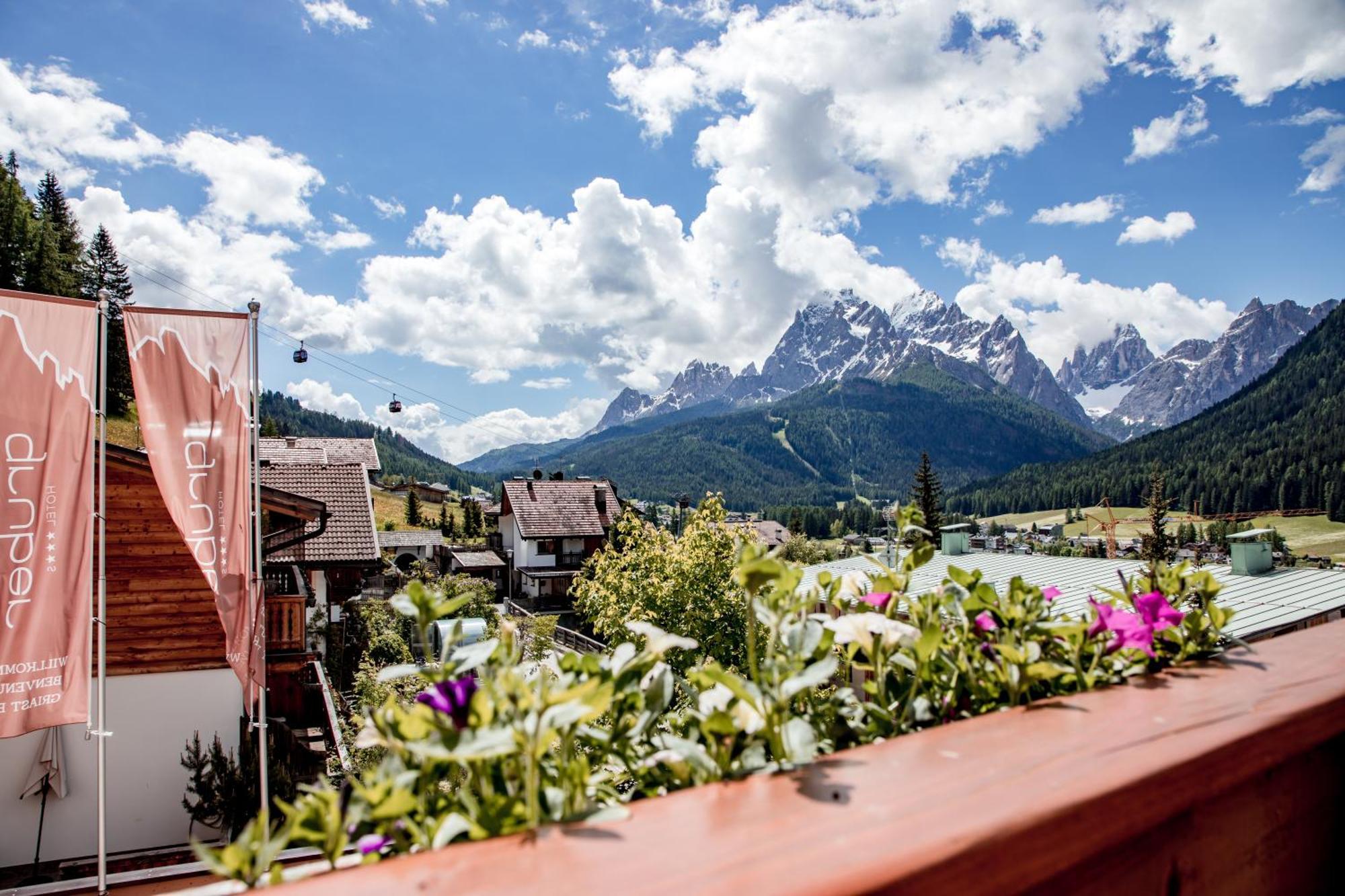 Hotel Gruber Sexten Bagian luar foto