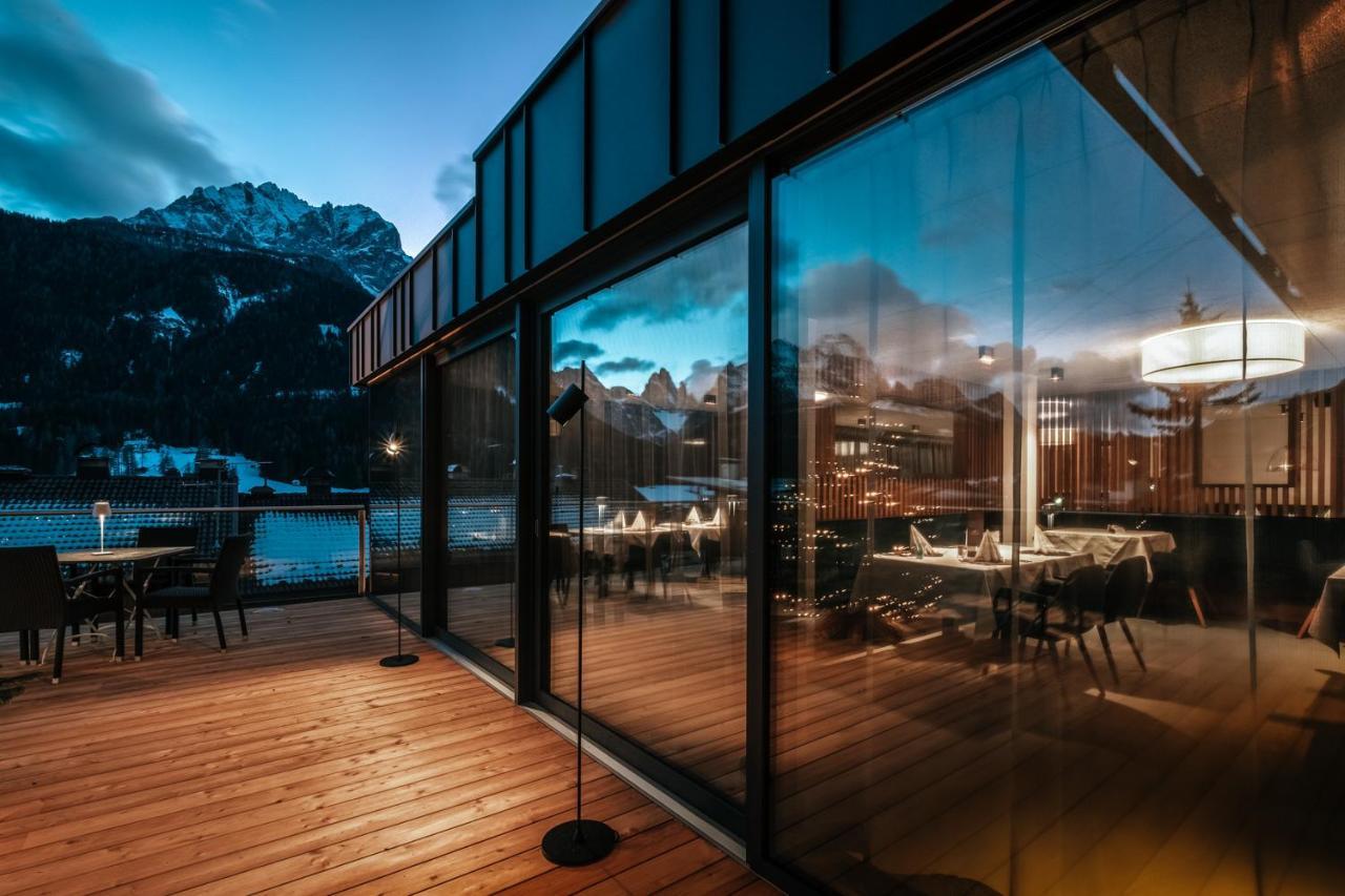Hotel Gruber Sexten Bagian luar foto